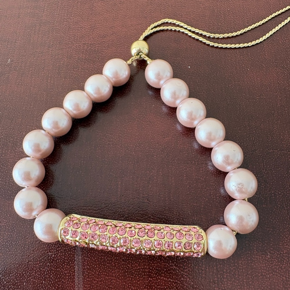 Elegant Pink and Gold Beaded Bracelet